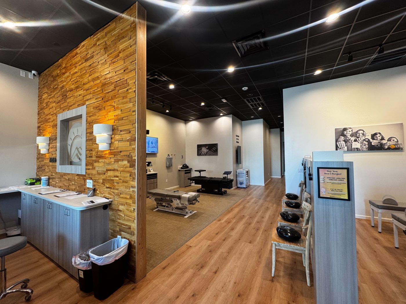 Interior of 100% Chiropractic Austin Rosedale clinic